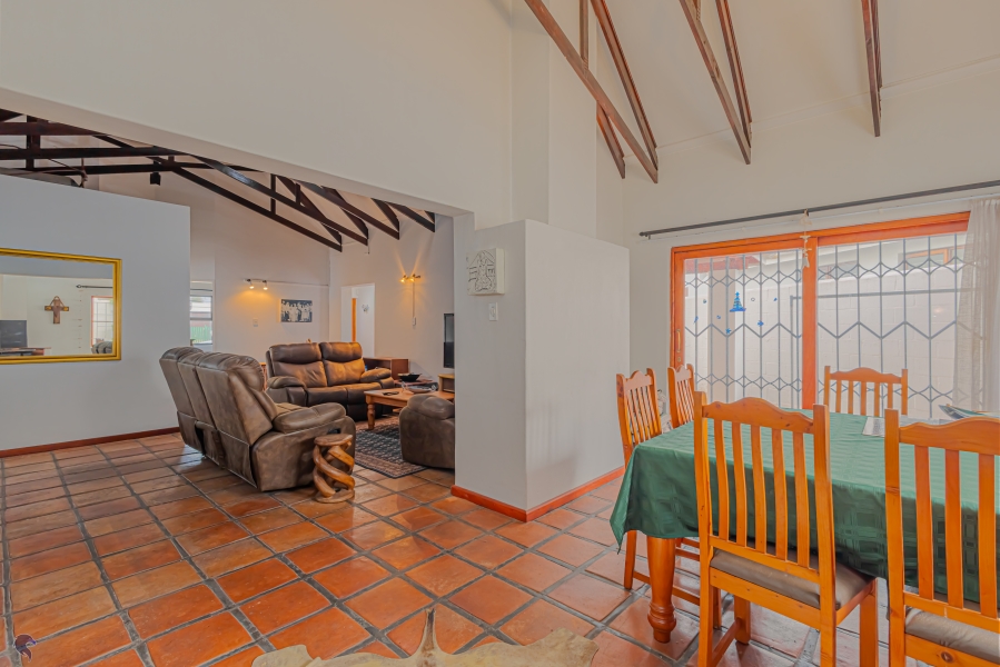 4 Bedroom Property for Sale in Country Club Western Cape